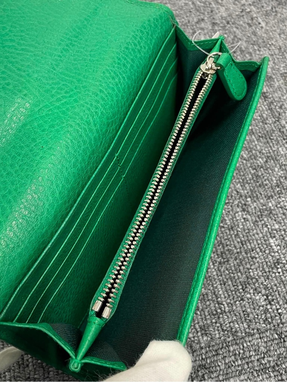 Dior Emerald Green Leather Wallet with Silver-Tone Bar - Picture 5 of 6